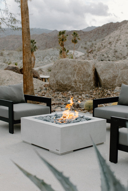 ALEA 32 Square Outdoor Fire Feature, Minimalist Concrete Gas Fire Pit