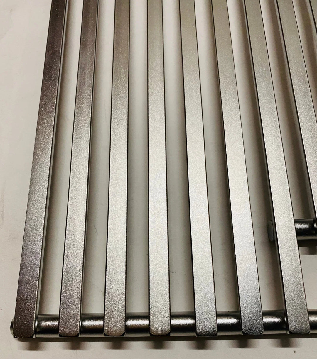 Fire Magic Diamond Sear Stainless Steel Cooking Grids for Regal II, A660 & E660 – Set of 3