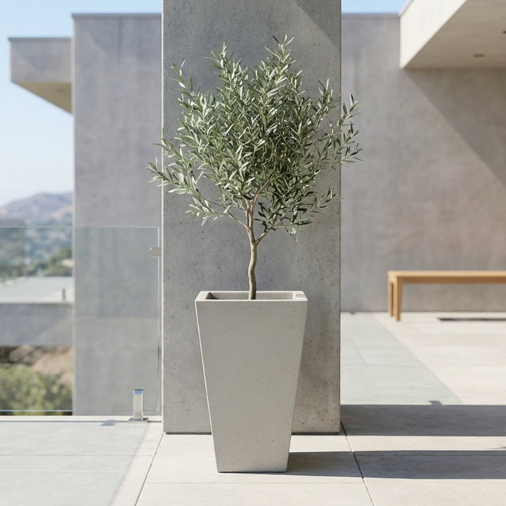 Napoli Concrete Planter – Modern Outdoor Elegance in Two Sleek Sizes