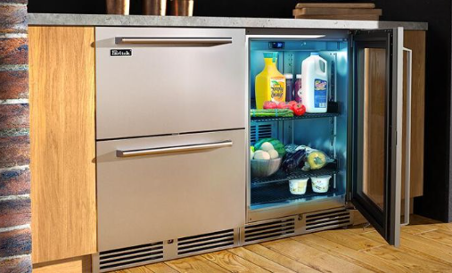 Perlick Signature Series 24-Inch Right-Hinge Outdoor Undercounter Refrigerator - Stainless Steel Glass Door - HP24RO-4-3R