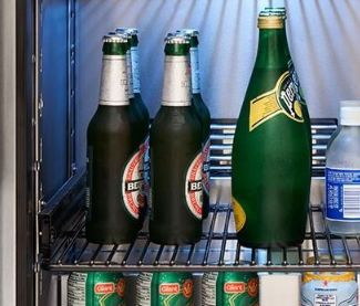 Perlick Signature Series 24-Inch Right-Hinge Outdoor Undercounter Beverage Center - Panel Ready Solid Door - HP24BO-4-2R