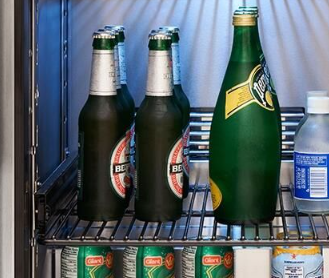 Perlick Signature Series 24-Inch Left-Hinge Outdoor Undercounter Beverage Center - Panel Ready Glass Door - HP24BO-4-4L