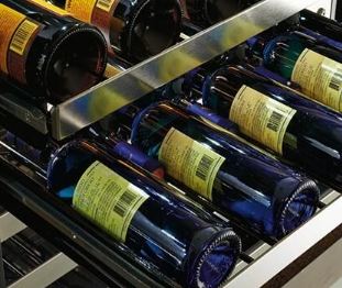 Perlick Signature Series 24-Inch Left-Hinge Outdoor Undercounter Single Zone Wine Reserve - Stainless Steel Glass Door - HP24WO-4-3L