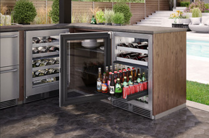 Perlick 24" Signature Series Outdoor Marine Grade Refrigerator with Stainless Steel Glass Door - HP24RM-4-3R