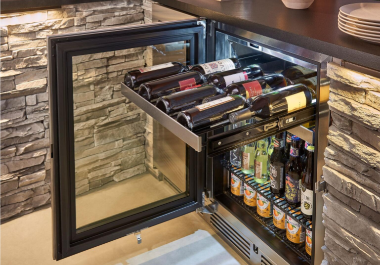 Perlick 24" Signature Series Outdoor Built-In Glass Door Beverage Center with 5.2 cu. ft. Capacity in Stainless Steel - HP24BM-4-3L