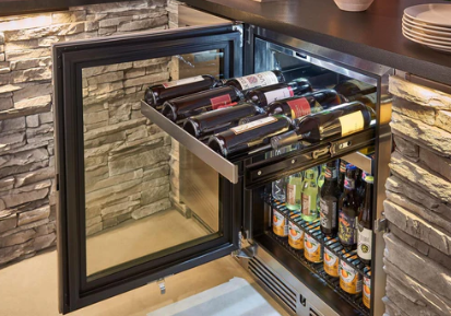 Perlick 24" Signature Series Outdoor Built-In Glass Door Beverage Center with 5.2 cu. ft. Capacity in Stainless Steel  - HP24BM-4-4R