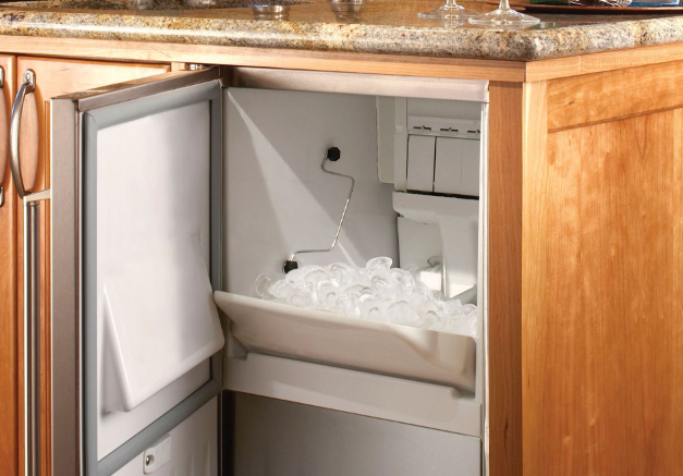 Perlick 15" ADA Compliant Series Clear Ice Maker - Solid Stainless Door - Right Hinge - H50IMS-ADR
