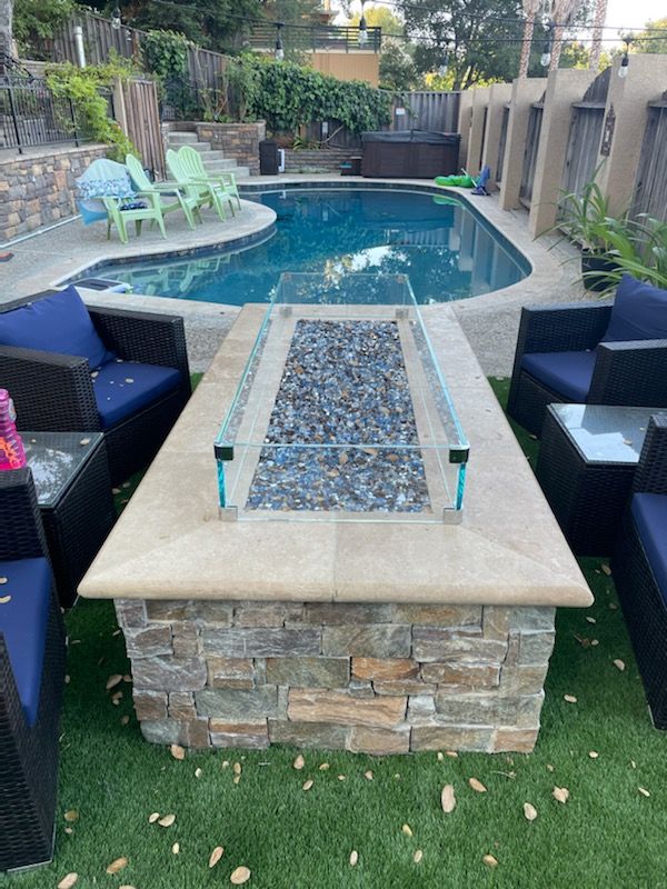 COOKE Custom Clamped Starphire Ultra-Clear Glass Wind Screen For Any Firepit (Glass: 3/8" Thick, 6" Height)