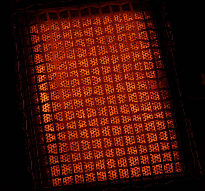 Infrared heat source is perfect for all kinds of meat and vegetables.